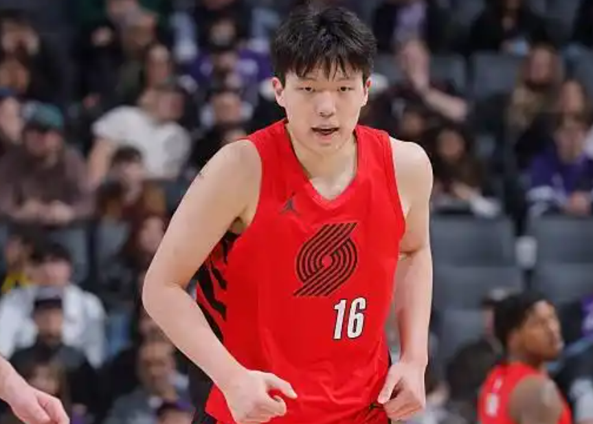 2026世界杯下注-杨瀚森又进步了！把控篮板，内外防守能干扰对手，勾手没进是遗憾